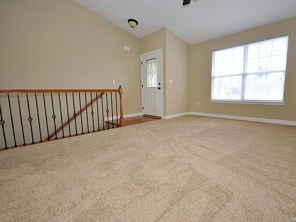 3rd image of 2095 Briarbend Ct