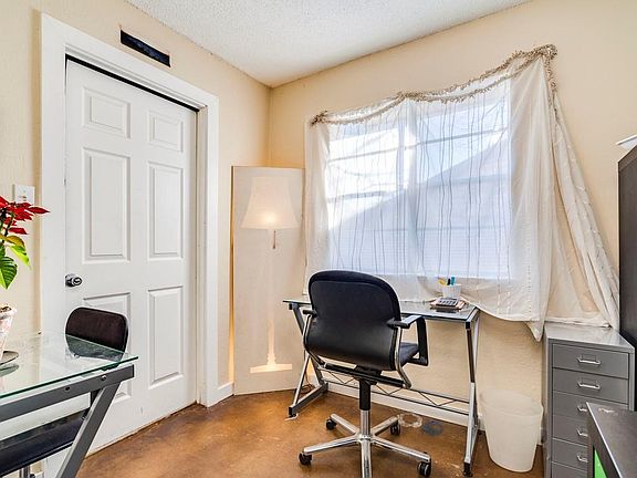 5th image of 901 Sirocco Dr #A