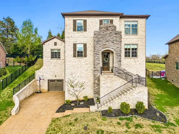 7113 Natchez Pointe Pl, Nashville, TN 37221