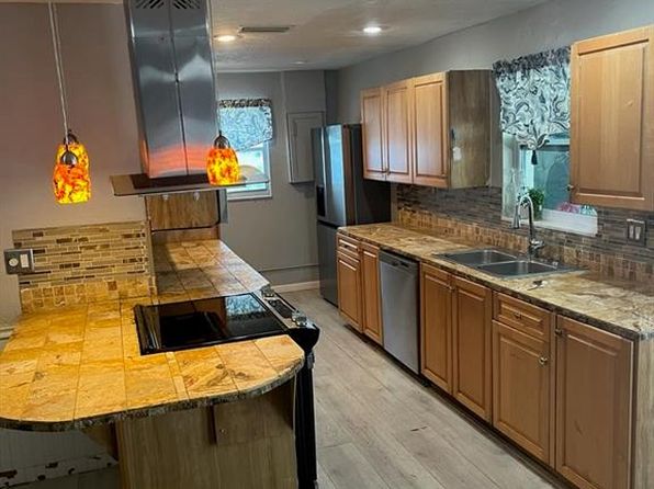 1653 Jamestown Ct, Fort Myers, FL 33907