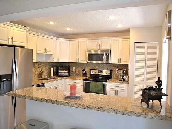 2nd image of 4850 Grapevine Way #4850