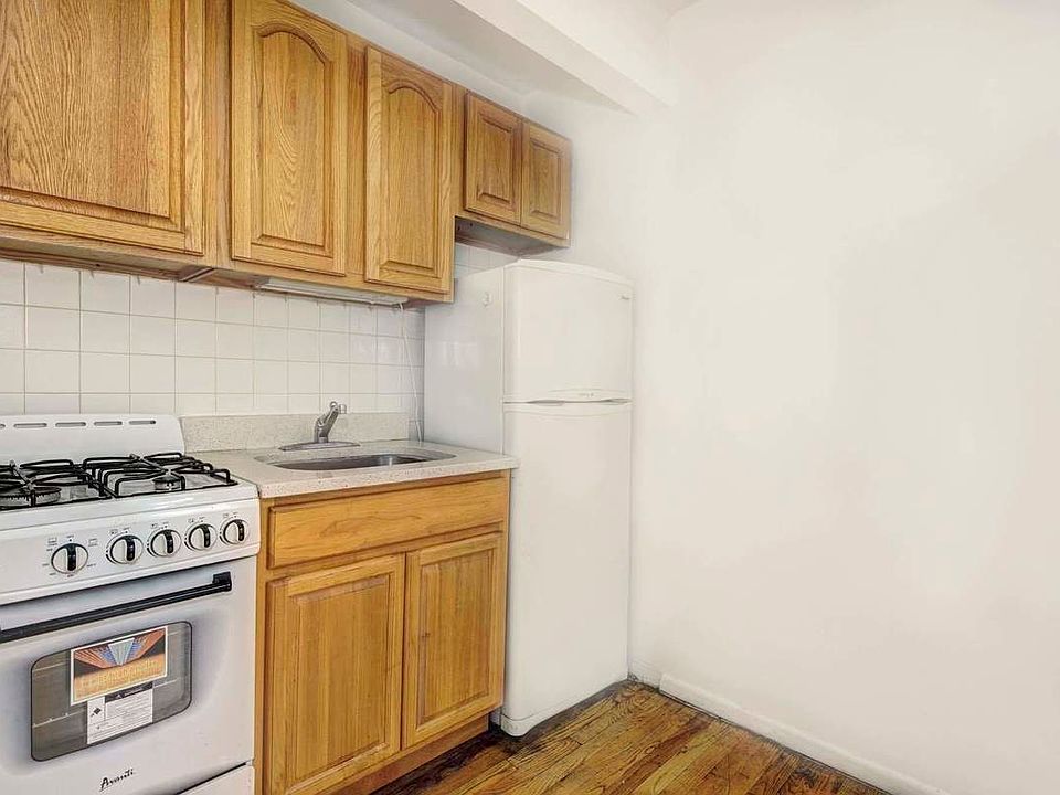 2nd image of 366 W 23rd St #4RW