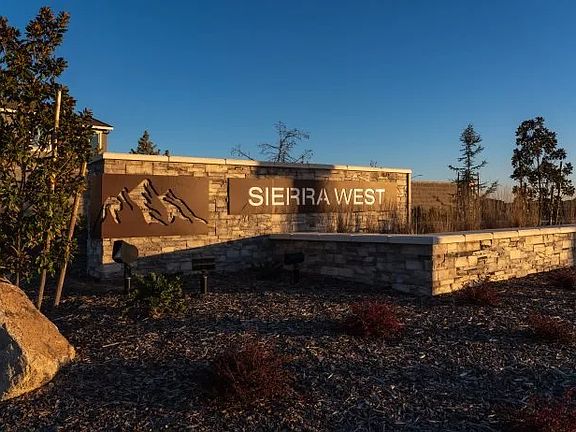 4th image of 2129 Lake Range Way
