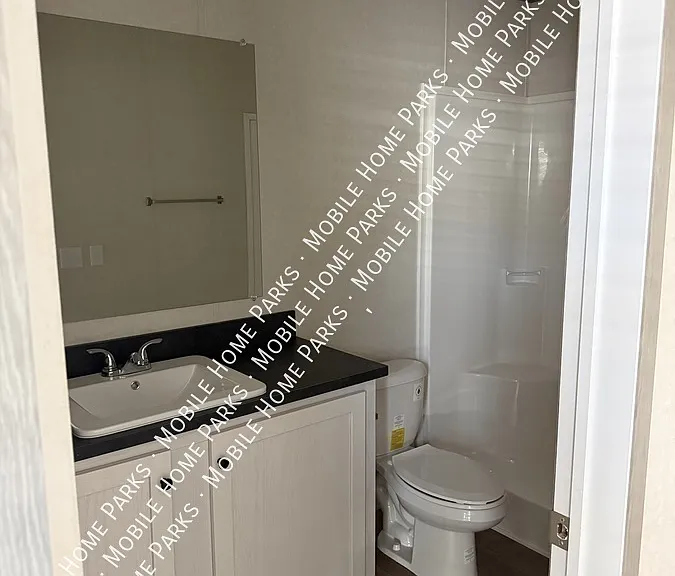 1460 Nutmeg St #R — Photo 5