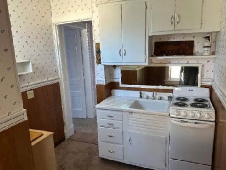 30 Clarksville St #B — Photo 5