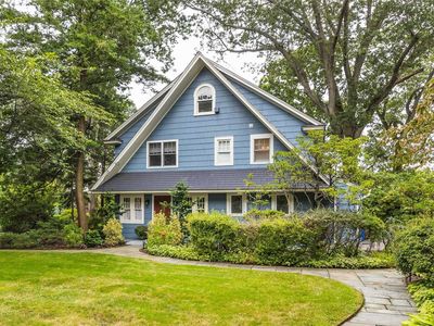 136 Broadway, Rockville Centre, NY, 11570