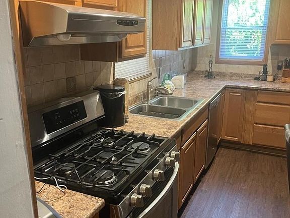 3rd image of 636 Washington Ave