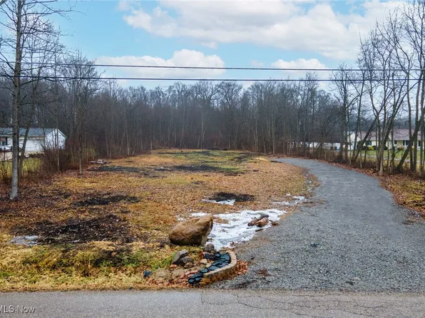 12205 Blosser Rd, North Lima, OH 44452