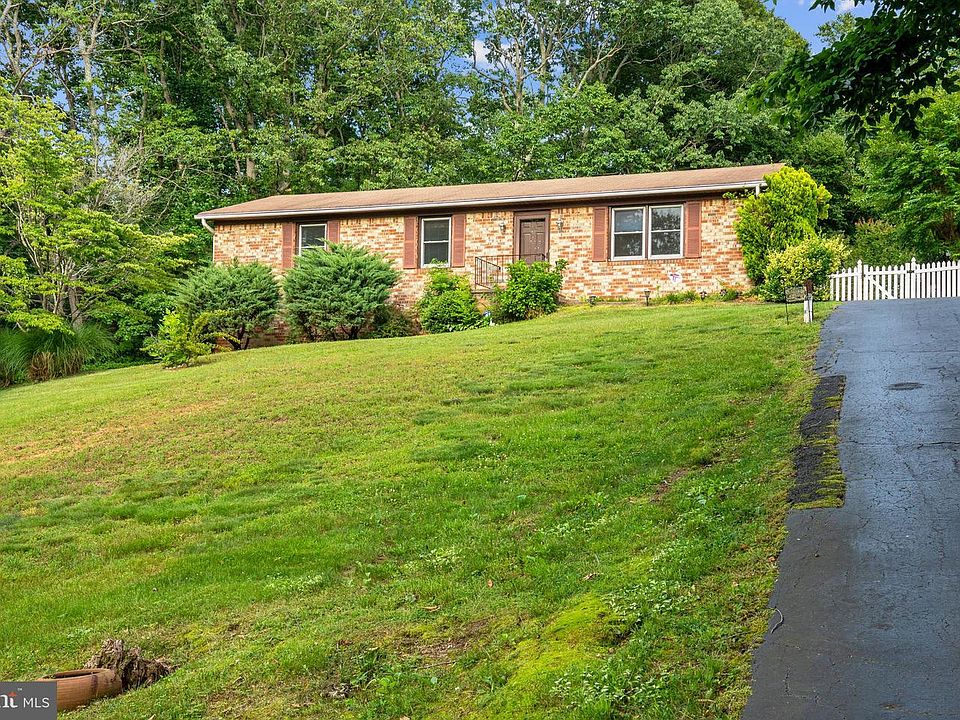 1st image of 29848 Claire Cir