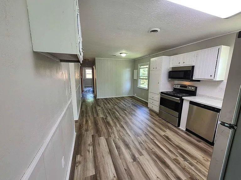 182 Delp St — Photo 22
