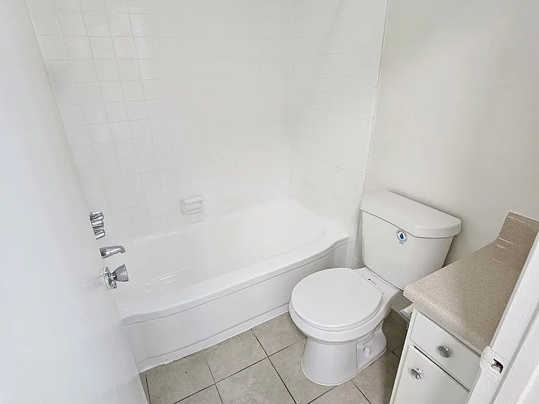 HARVARD APARTMENTS — Photo 14