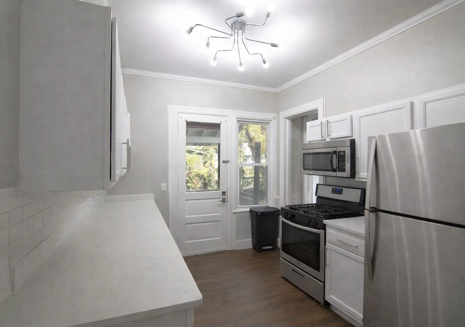 5 Bed 2 Bath - Close to Cornell and Downtown — Photo 1