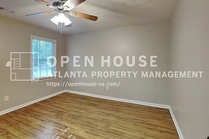 1302 Milstead Trce NE — Photo 15
