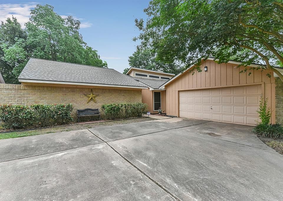 1st image of 1055 Red Rock Canyon Dr