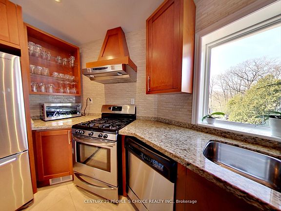 3rd image of 63 Stephen Dr