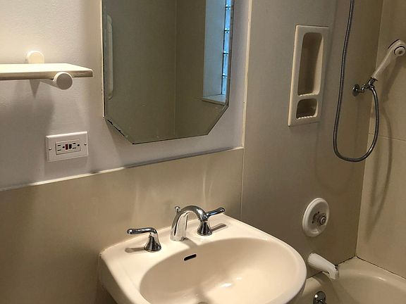 3rd image of 5867 N Nagle Ave APT 1