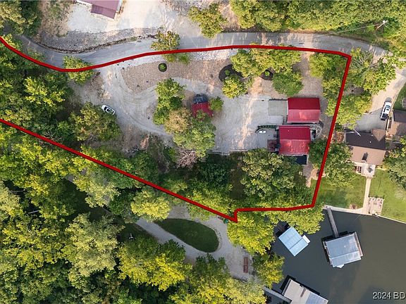 3rd image of 449 Hickory Grove Dr