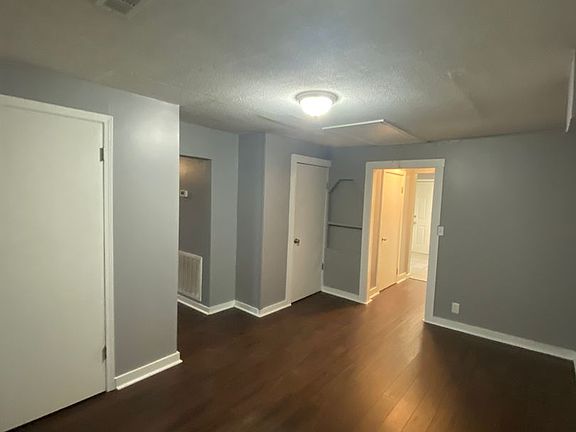 5th image of 5518 N Broadway St