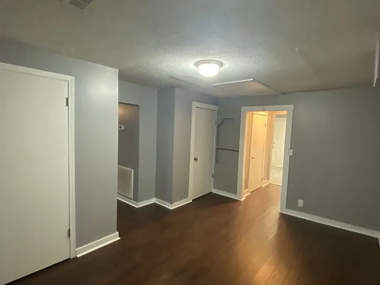 5518 N Broadway St — Photo 5