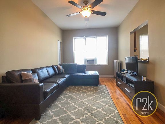 3rd image of 3169 33rd St APT 27