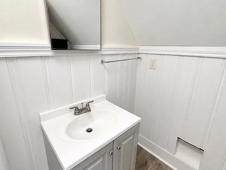 41 Rollins Rd — Photo 6