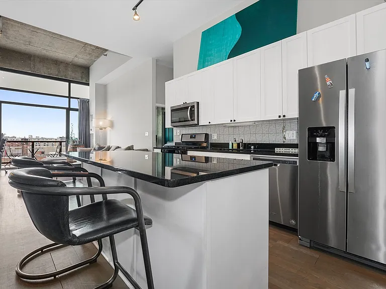 321 S Sangamon St #902 — Photo 4