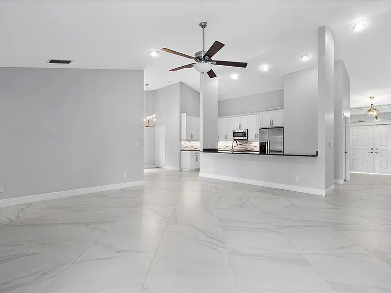 15575 Woodmar Ct — Photo 10