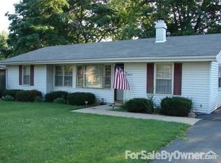 4923 N Graceland Dr, Peoria, IL 61614