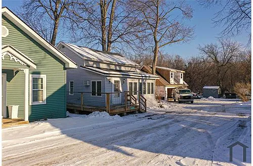 2040 Linden St Photo 1