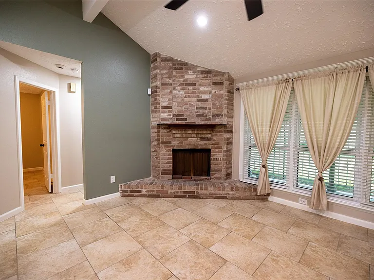 10323 Lone Brook Dr — Photo 11
