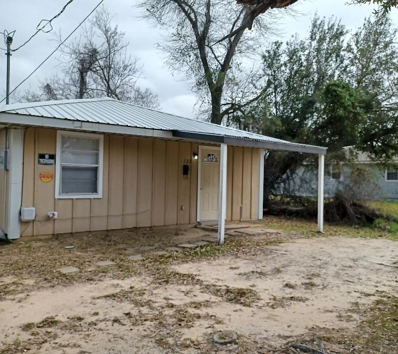 1st image of 123 Louisiana Ave