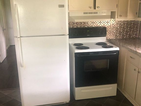 4th image of 3013 Bloomingdale Pike