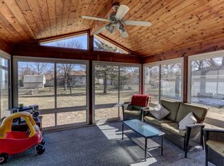 11527 Eidelweiss St NW, Coon Rapids, MN 55433