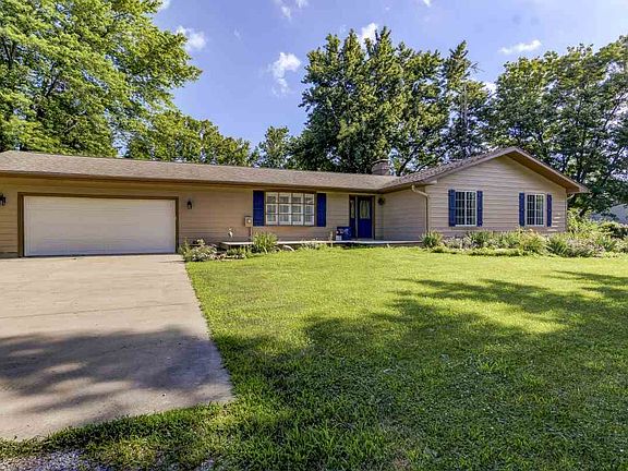 2nd image of 12995 Walnut Woods Dr