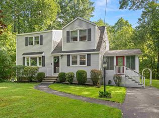 3 William St, Windham, NH 03087