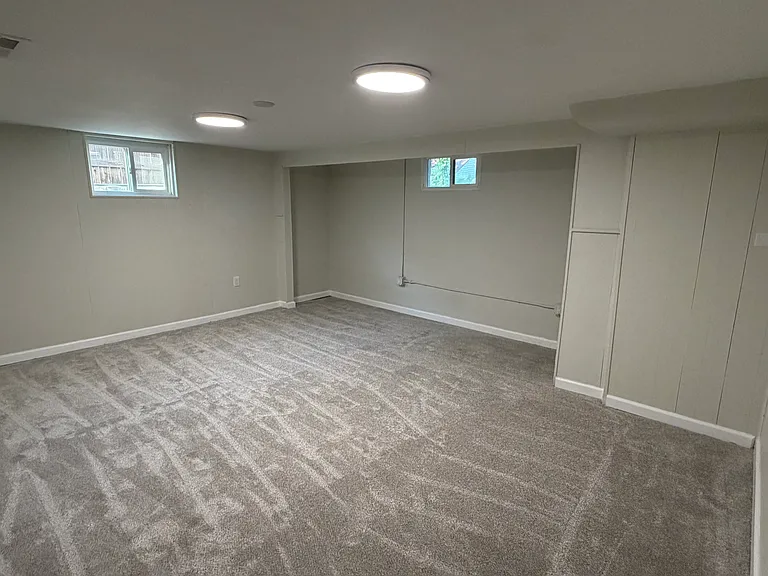 4685 S Washington St — Photo 14