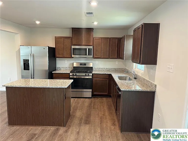 157 Van Fleet Cir — Photo 9