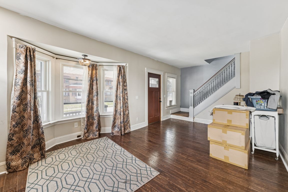 next background image