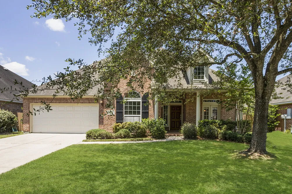 3 bed, 2.5 bath, 2703 sqft, $3,085 — Photo 1