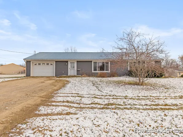 2260 Edna St, Ionia, MI 48846