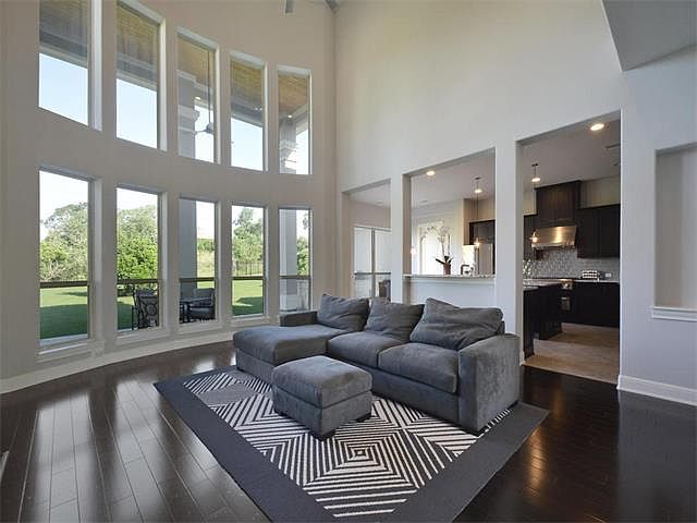 1st image of 239 Margaret Cir