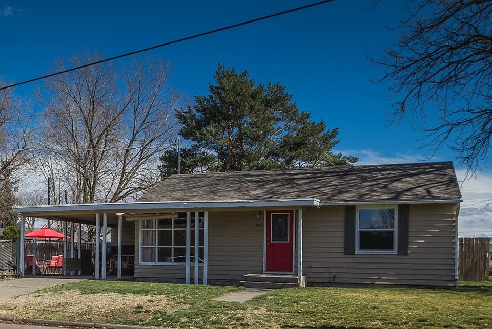 1st image of 704 White St