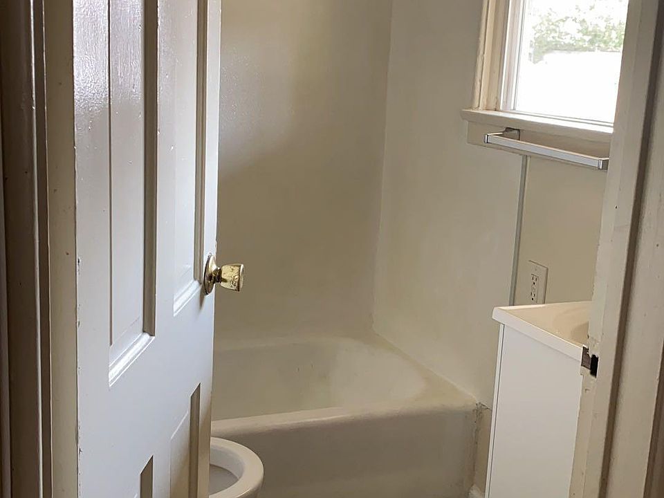 2nd image of 169 N 13th Ave Unit B