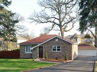 134 Forest Glen Rd, Wood Dale, IL 60191