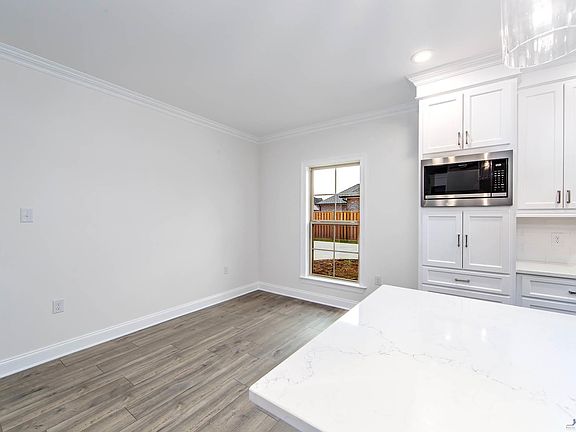 5th image of 434 Rosella Dr