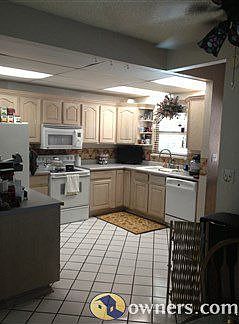 Huge kitchen, sep. dinin room