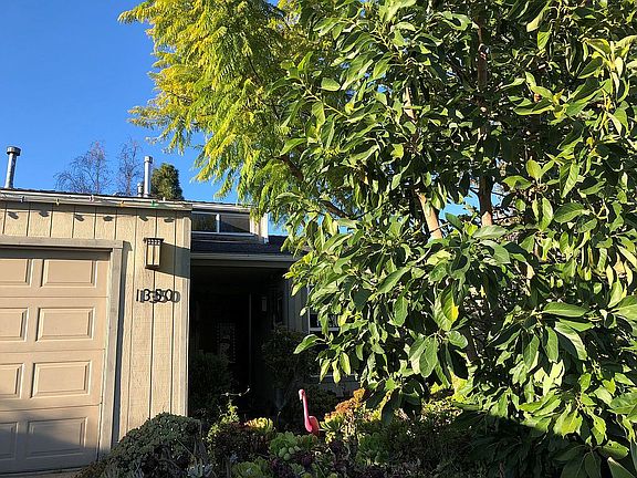 4th image of 1350 Vista Del Lago