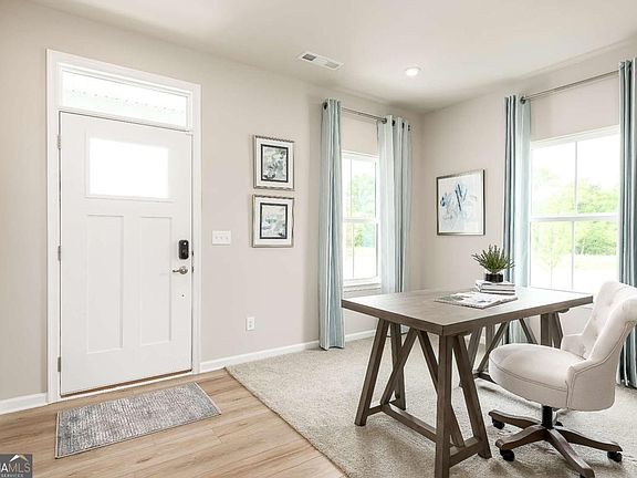 4th image of 279 Oakleigh Dr