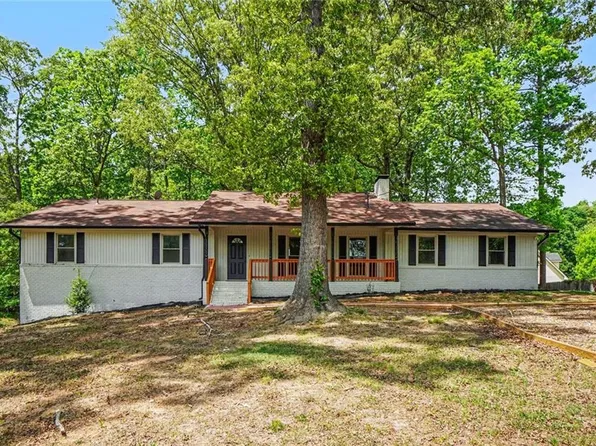 5865 Leah Ln, Powder Springs, GA 30127