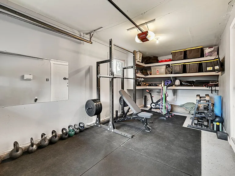 820 Valley Rd — Photo 27
